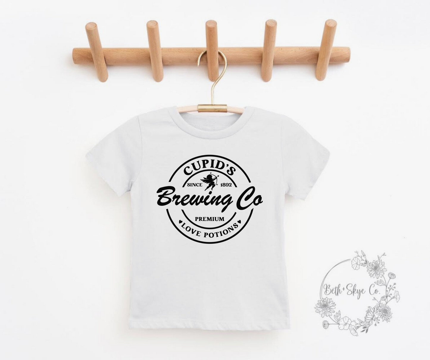 TODDLER CUPID'S BREWING (BLACK FONT) TEE